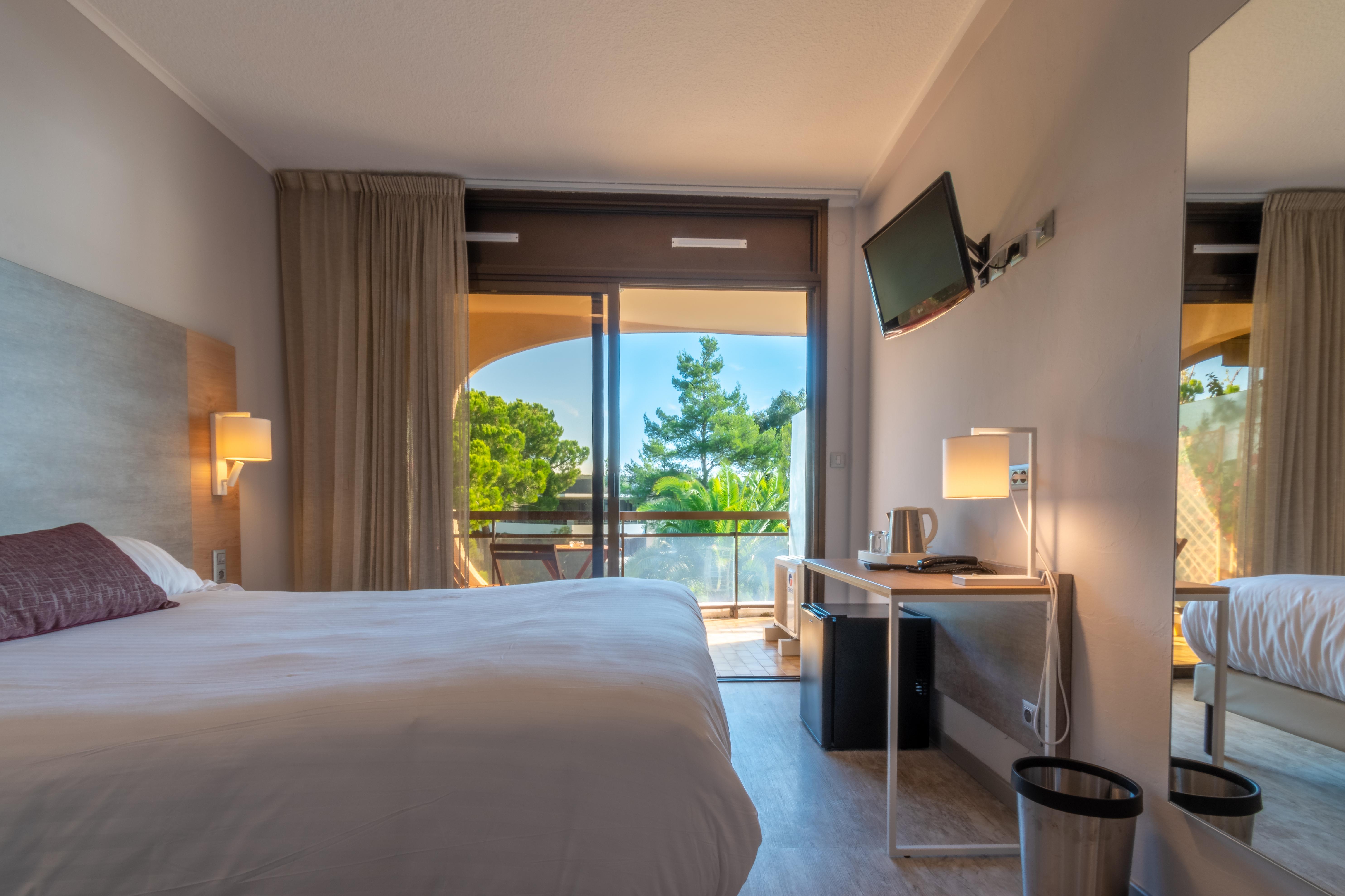Hôtel Bahia Villeneuve-Loubet Exterior foto