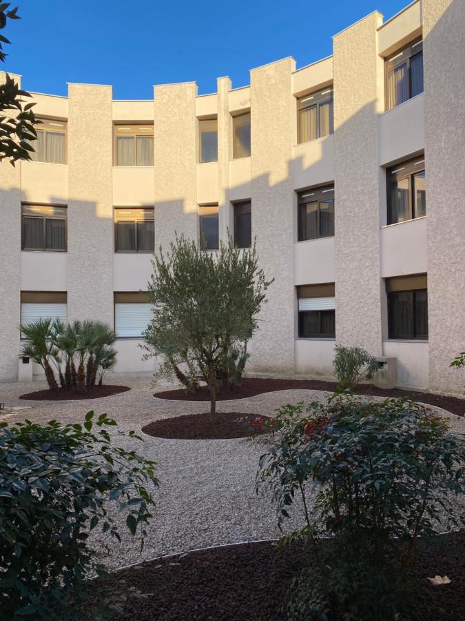 Hôtel Bahia Villeneuve-Loubet Exterior foto