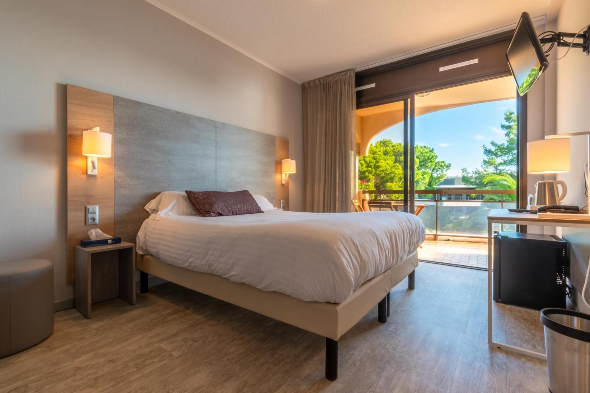 Hôtel Bahia Villeneuve-Loubet Exterior foto