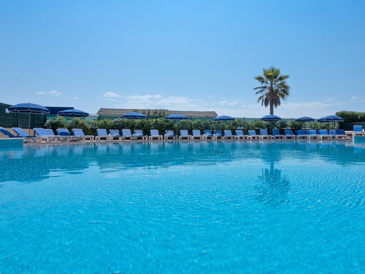 Hôtel Bahia Villeneuve-Loubet Exterior foto